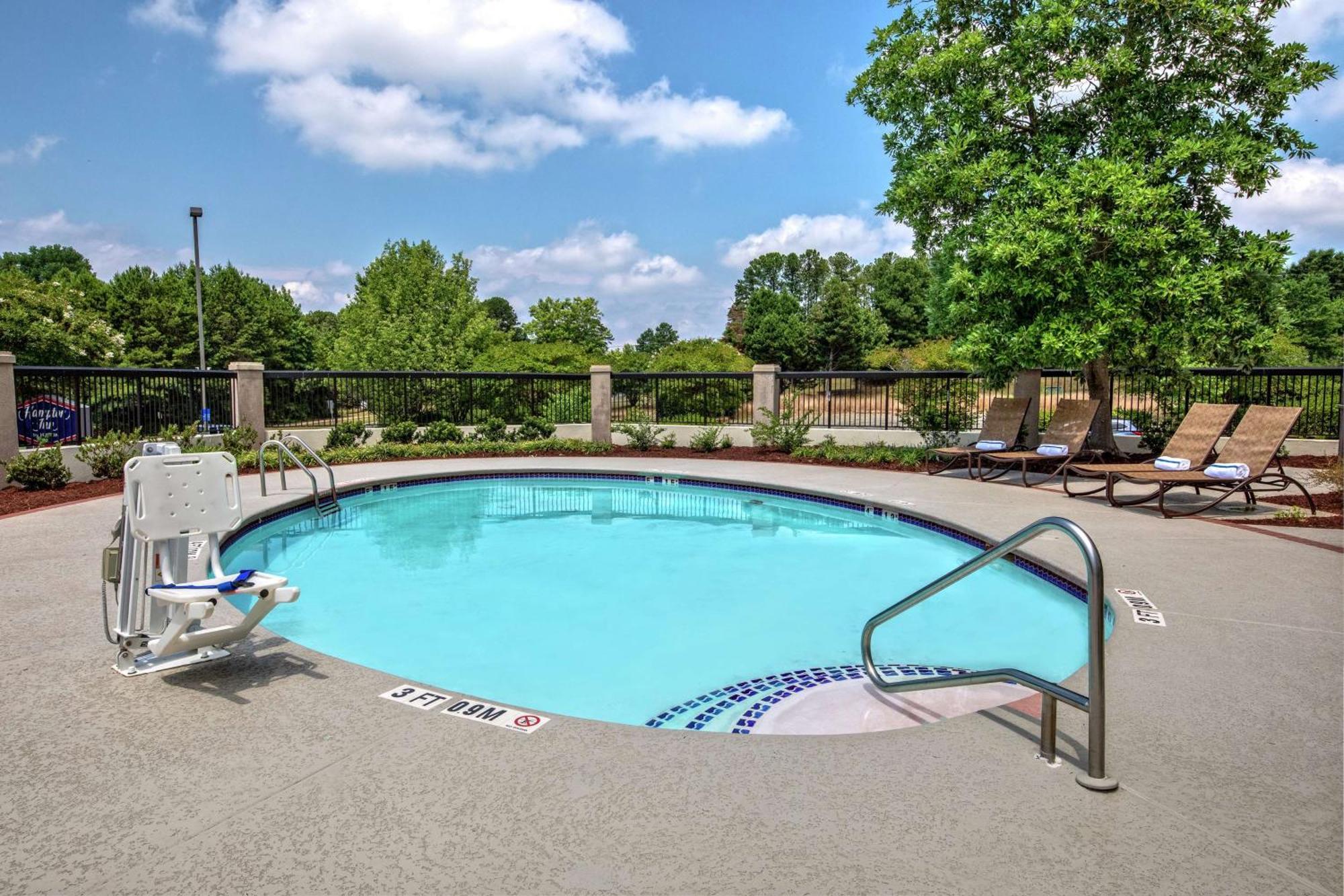Hampton Inn Charlotte/Matthews Exterior photo